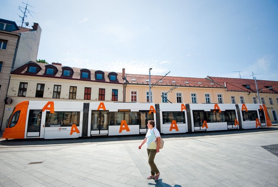 Po Bratislave jazdí moderná