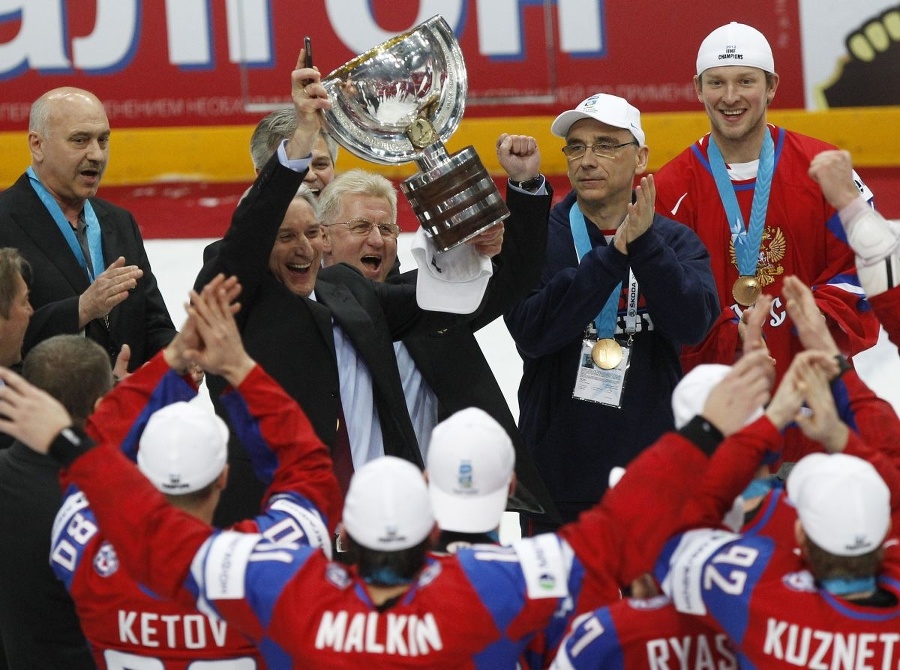 Ruskí hokejisti sa zaslúžene