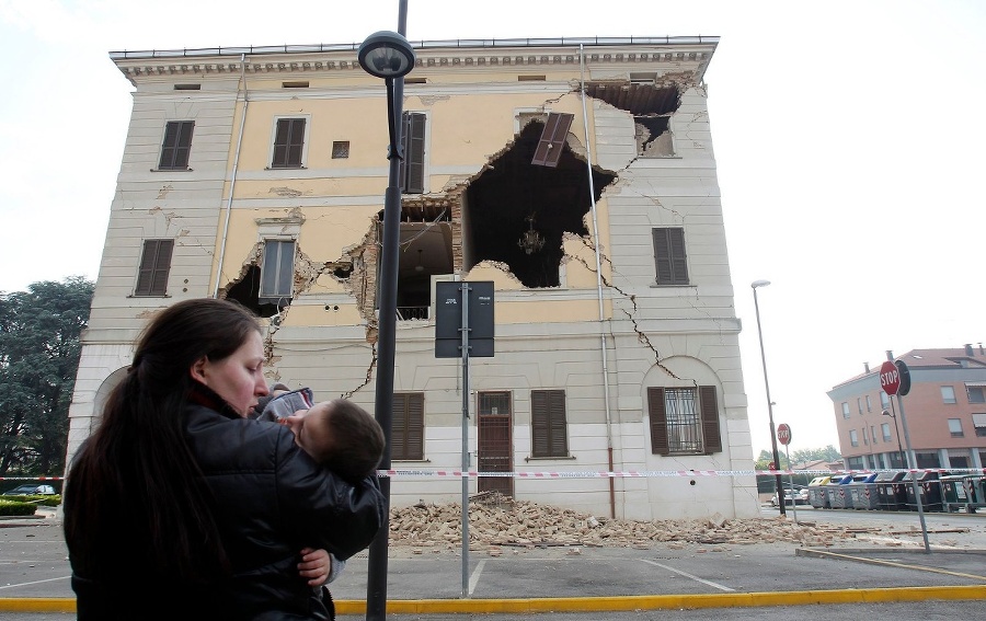 Při zemětřesení v Itálii