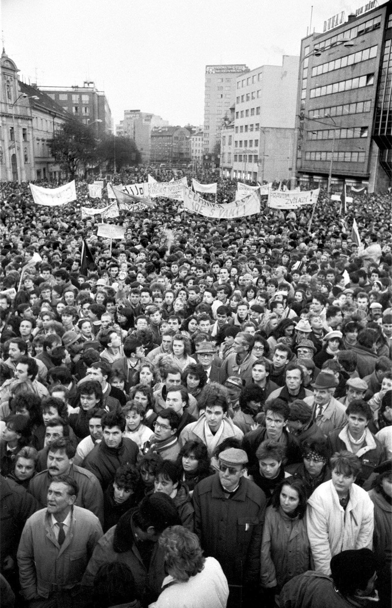 1989: Nežná revolúcia na