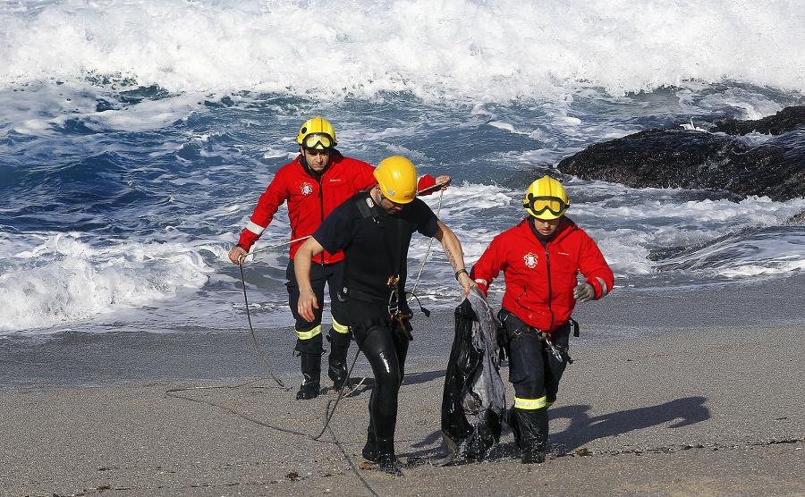 Záchranári vytiahli z mora