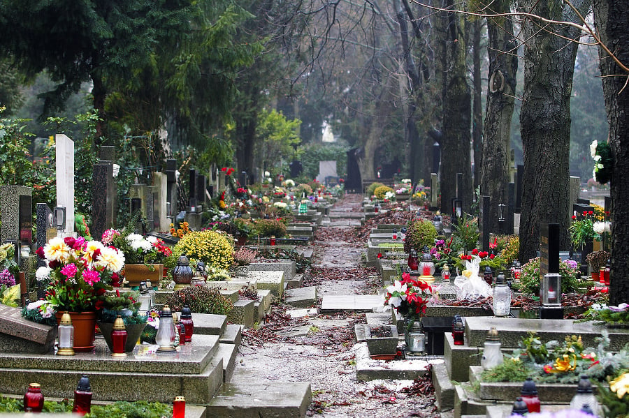 V Bratislave ubúda hrobových