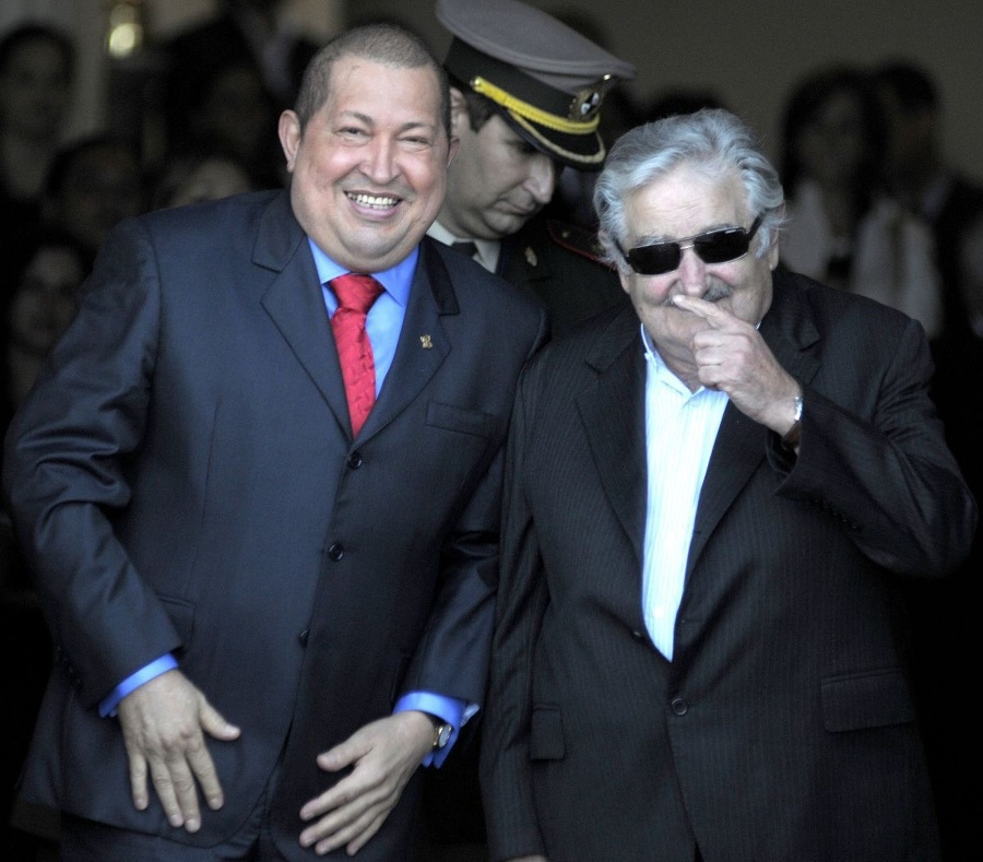 Hugo Chávez a uruguajský