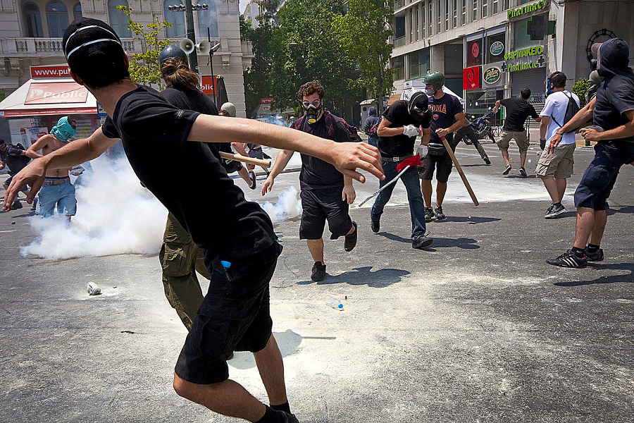 Násilie v Aténach je