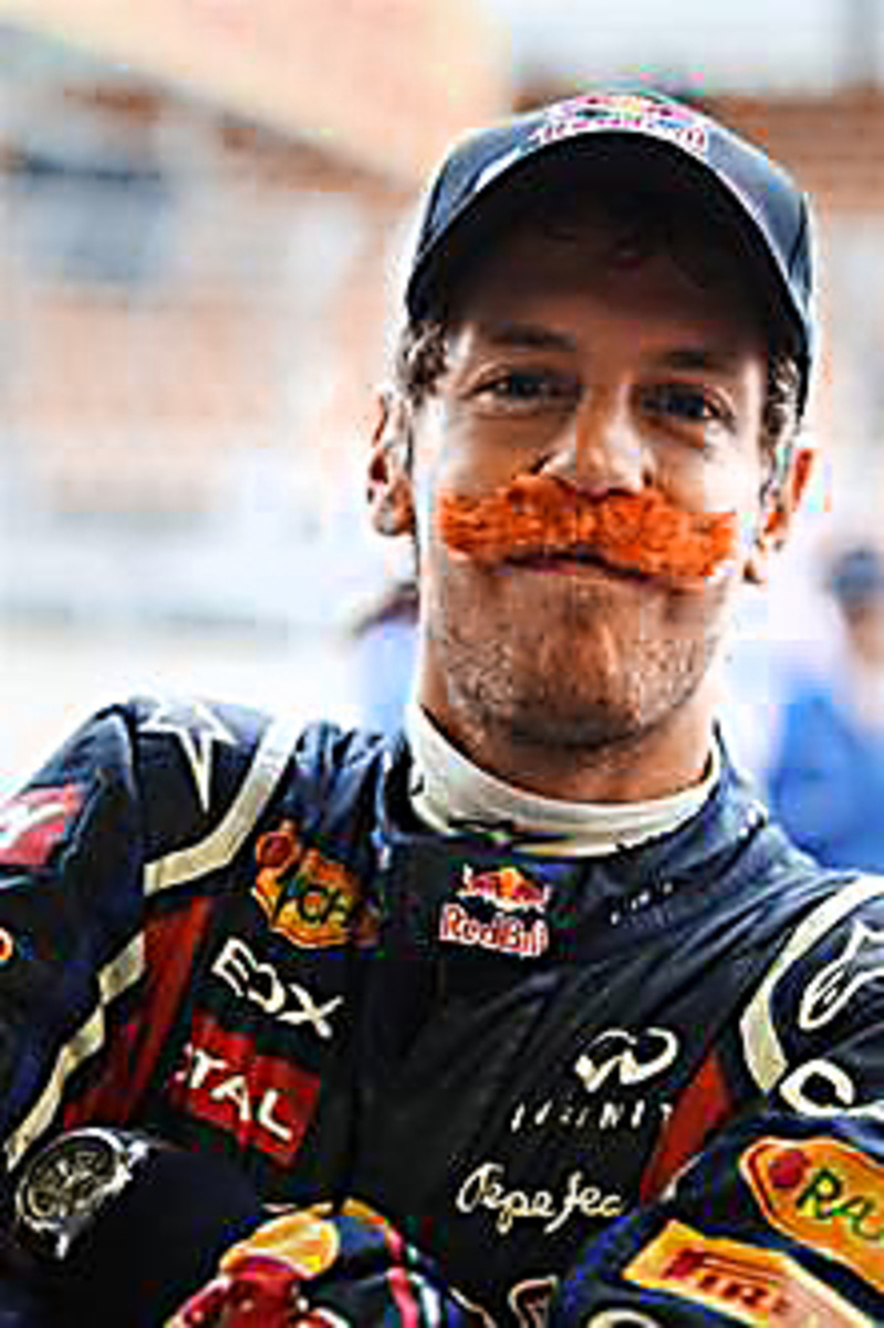 Vettel s fúzikmi á