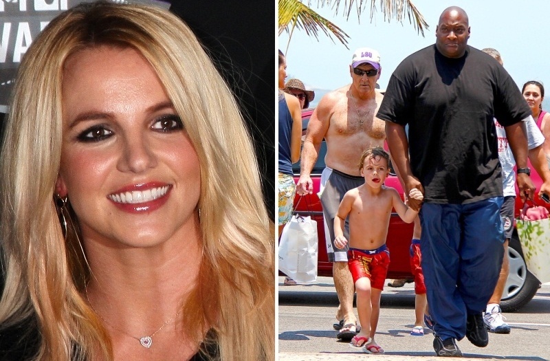 Britney je ostražitá mamička.