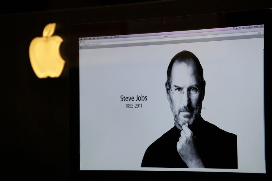 Steve Jobs podľahol rakovine