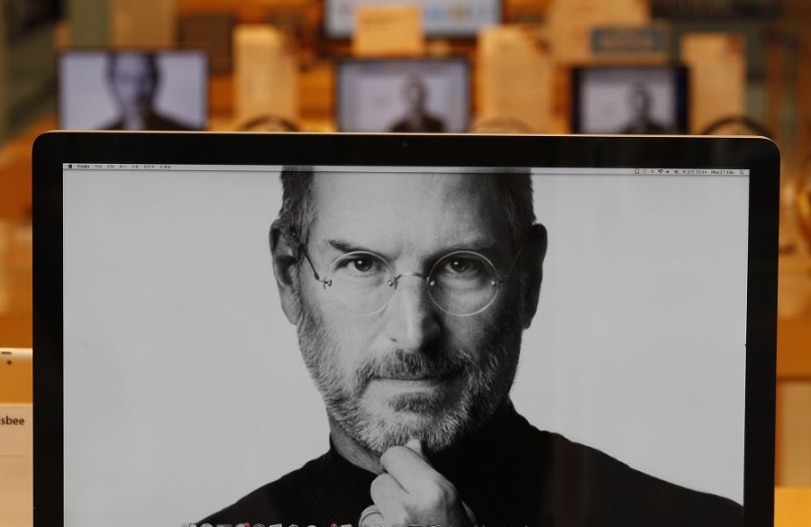 Steve Jobs spoluzaložil firmu,