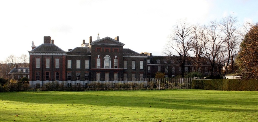 Kensingtonský palác v Londýne.