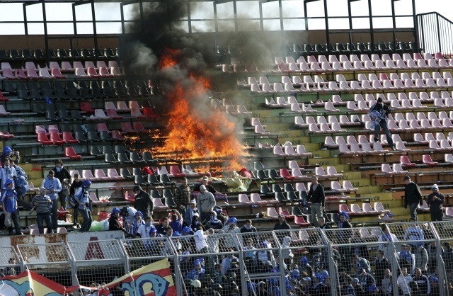 Fanúšikovia Slovanu podpálili v