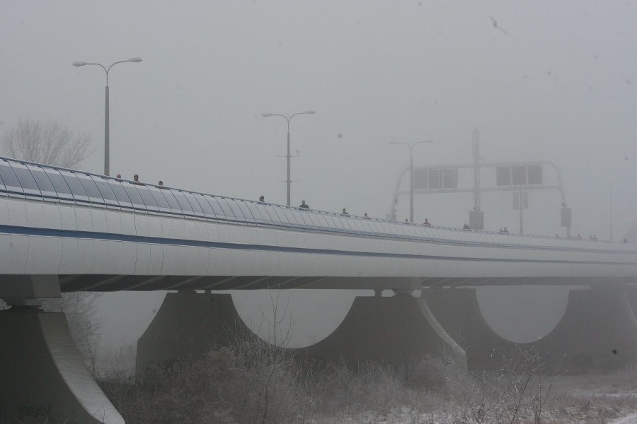 Cez bratislavské mosty pobežalo
