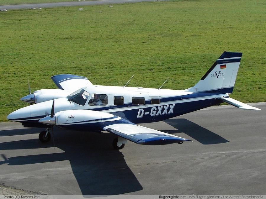 Lietadlo Piper PA-34 padlo