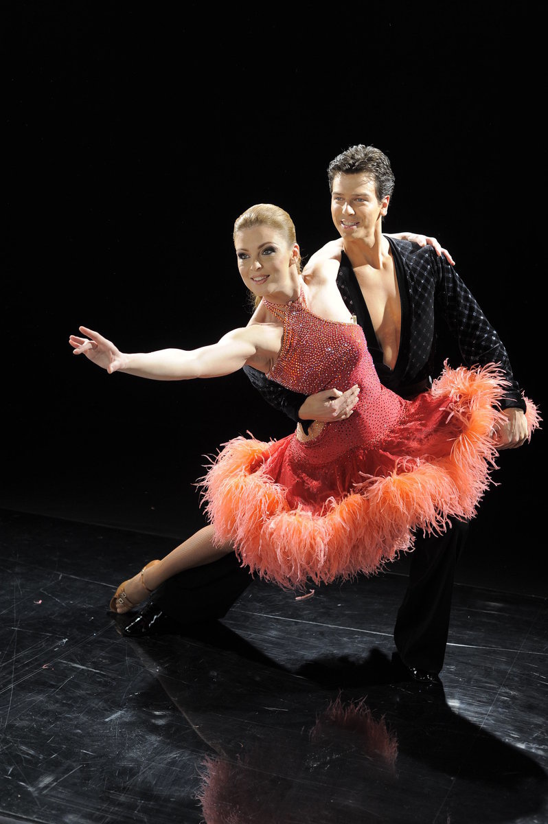 Tanečný pár zo štvrtej série Let’s Dance  Elena Podzámska a Matej Chren.