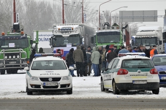 Protestujúci kamionisti.