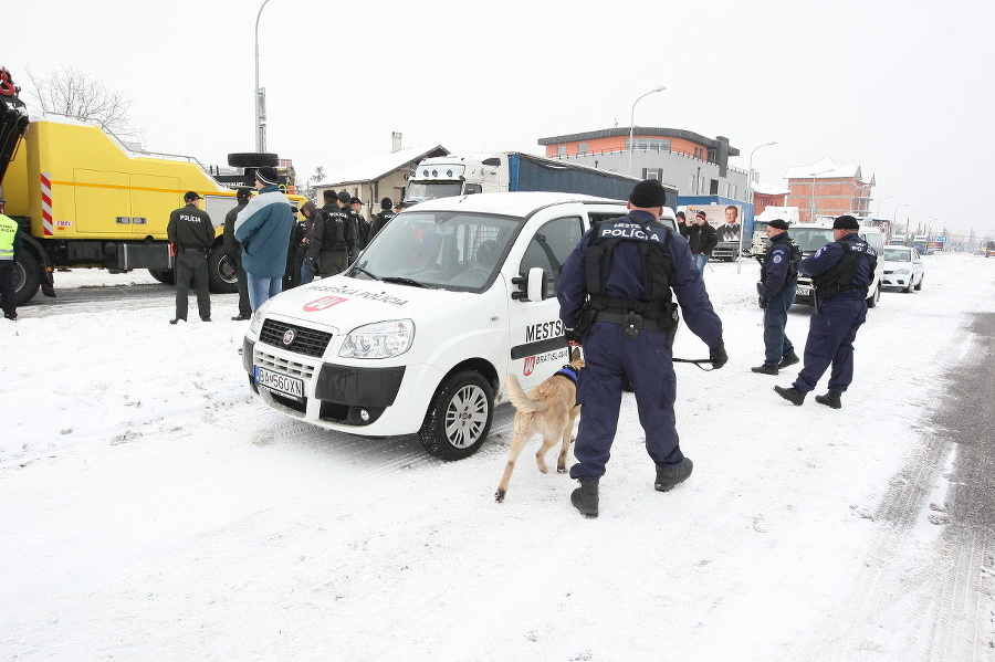 Protestujúci dopravcovia zablokovali dopravu