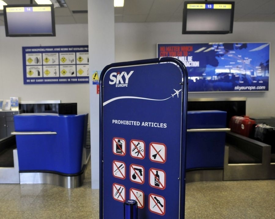 Slovenské nízkonákladové aerolinky Skyeurope skrachovali. 