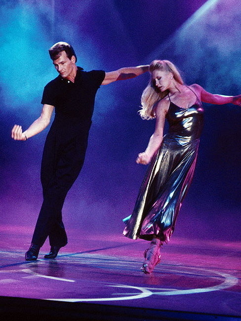 Počas slávnostného odovzdávania cien World Music Awards v Monte Carle v roku 1994 si Patrick Swayze a jeho manželka Lisa spolu zatancovali. 