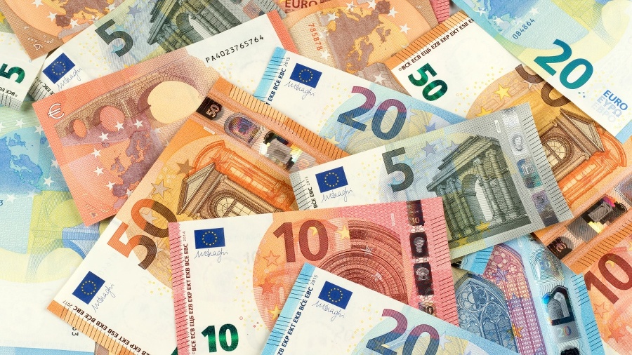 many euro bank note