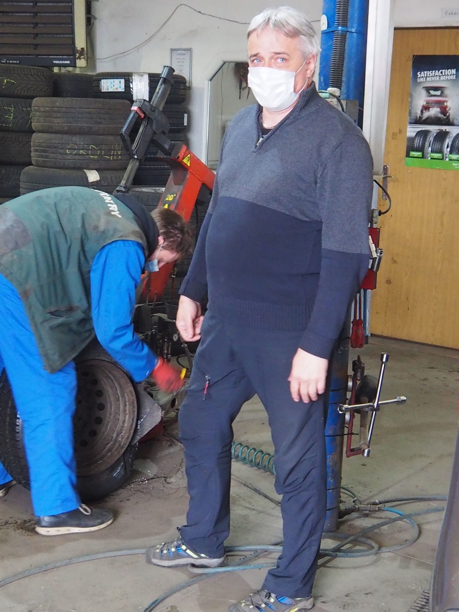 Majiteľ pneuservisu v Poprade František Funket (46).