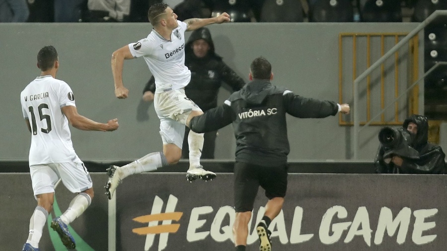 Vitoria Guimaraes hlási troch