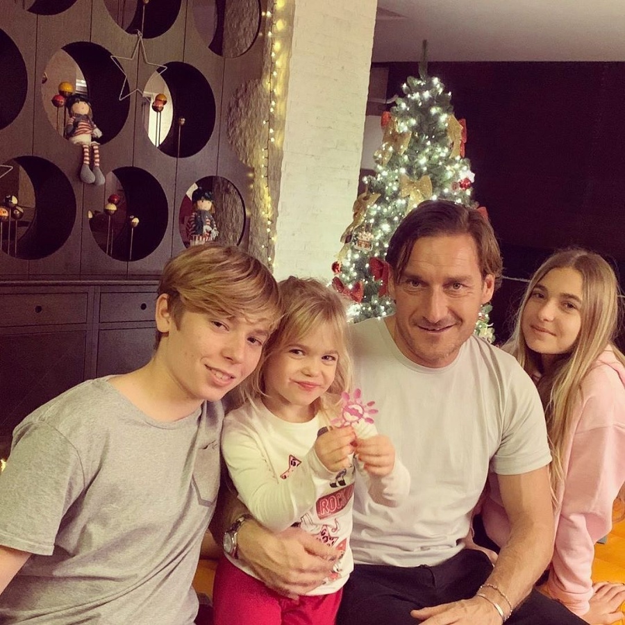 Totti so svojimi deťmi.