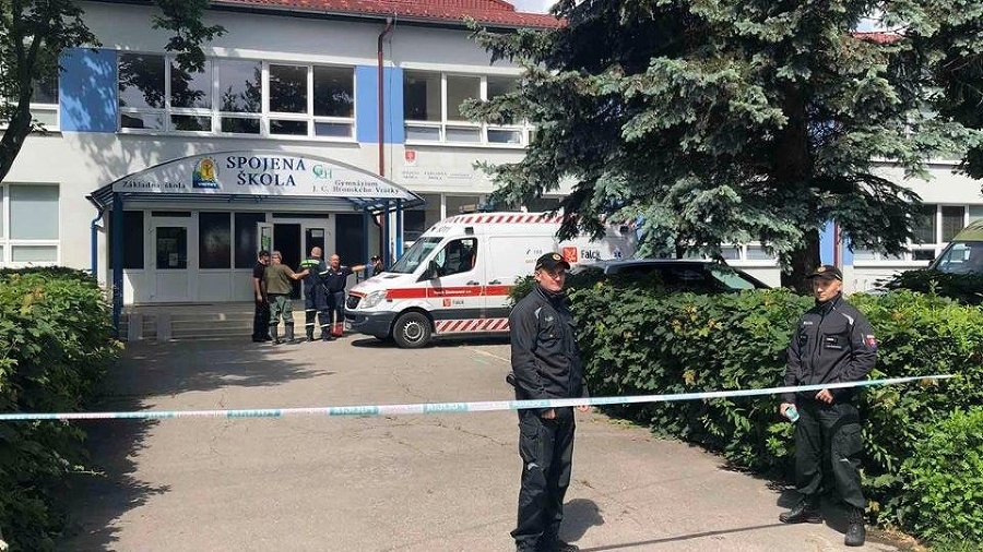 K útoku došlo na škole vo Vrútkach.