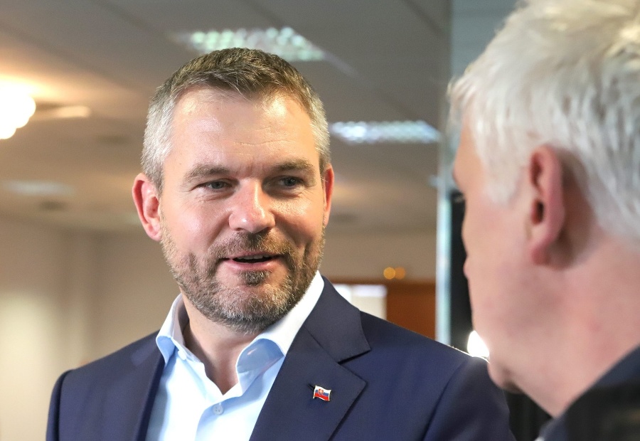 Peter Pellegrini po tlačovej konferencii, na ktorej oznámil odchod zo Smeru.