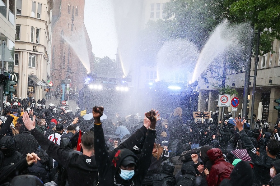 Demonštrácia proti policajnej brutalite