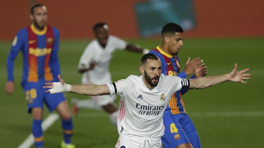 Real Madrid zvíťazil v El Clásicu 2:1 a dostal sa na prvé miesto La Ligy.