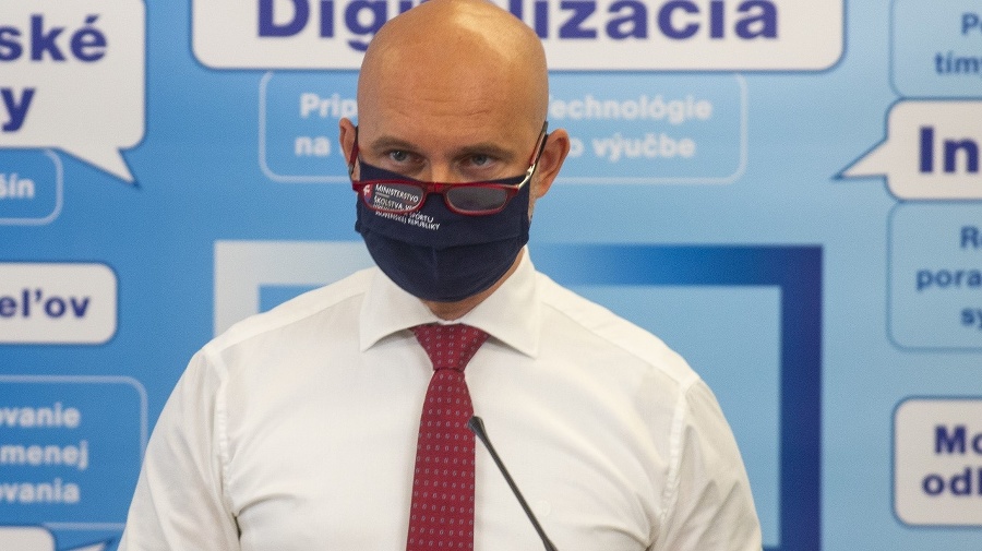 Minister školstva, vedy, výskumu a športu SR Branislav Gröhling 