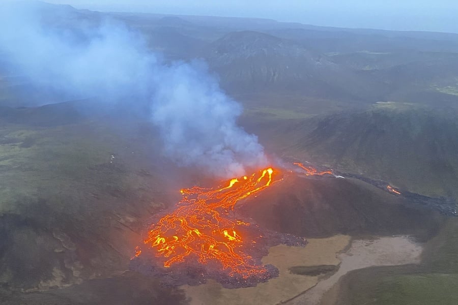 Erupcia sopky na polostrove