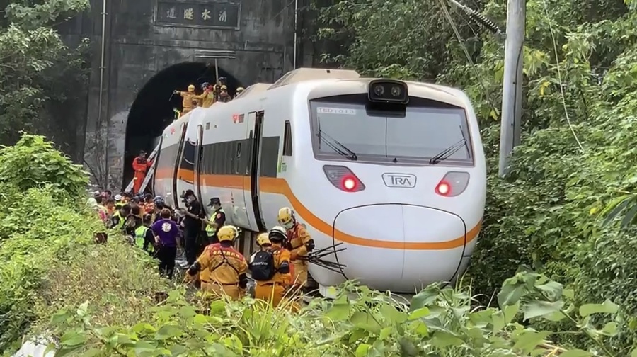 Taiwan prežíva najhoršie vlakové