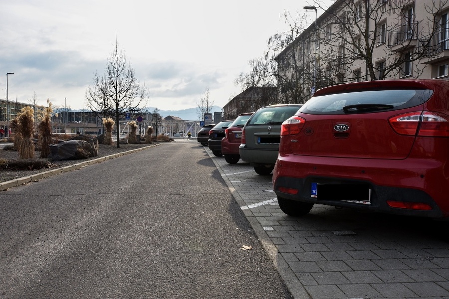 Samospráva v Žiari nad Hronom plánuje zaviesť platené parkovanie v centre mesta