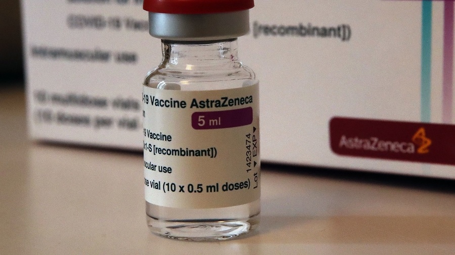 Ampulka s vakcínou proti