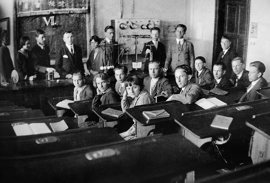 1929: Škola bola v