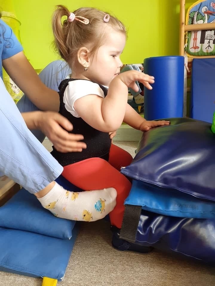 S dievčatkom pravidelne chodievajú cvičiť.