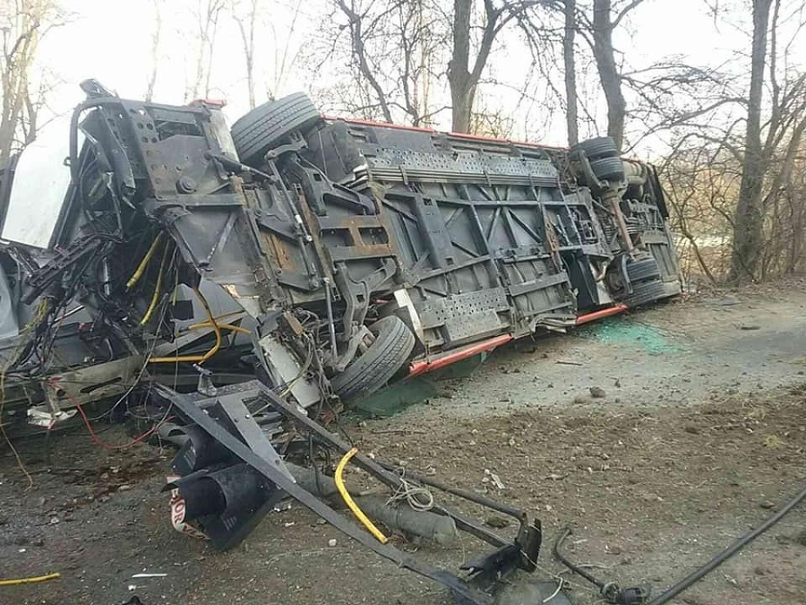 Zrážka vlaku a autobusu