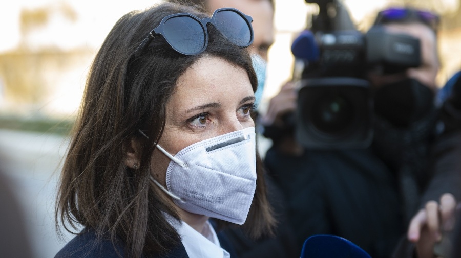 Predsedníčka klubu Za ľudí Jana Žitňanská.