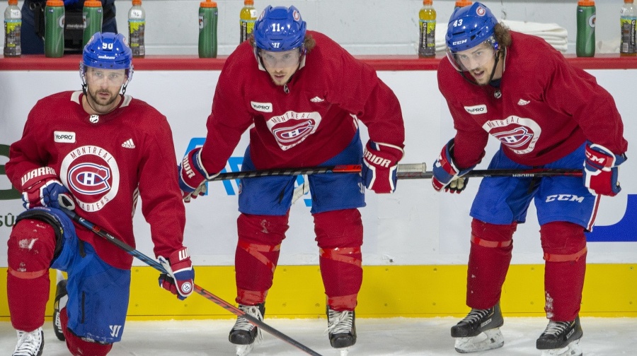 Hokejisti Montrealu Canadiens zľava,