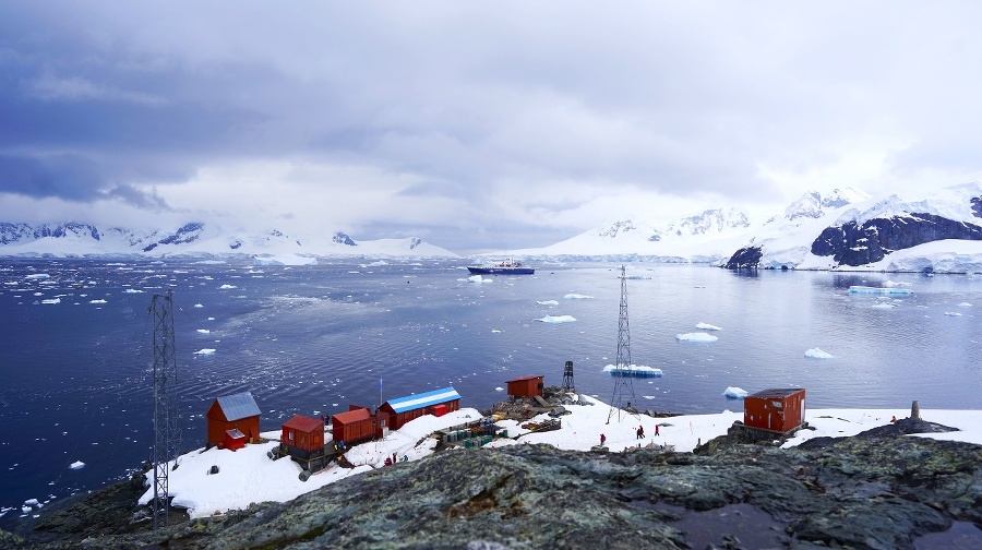 Paradise bay in Antarctica