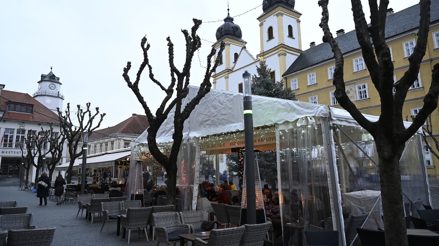 Trenčín sprísňuje opatrenia pre