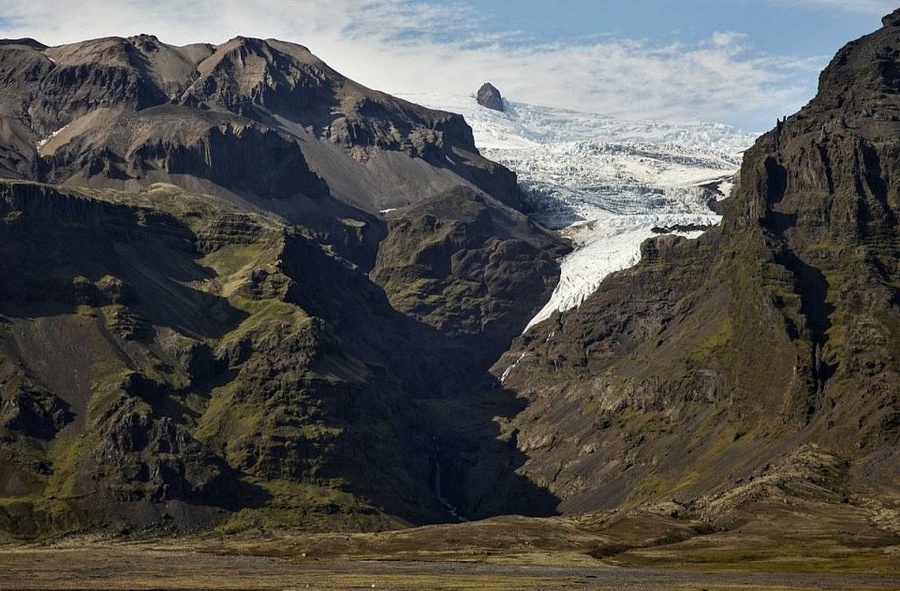 Ľadovec Hólarjökull sa nachádza