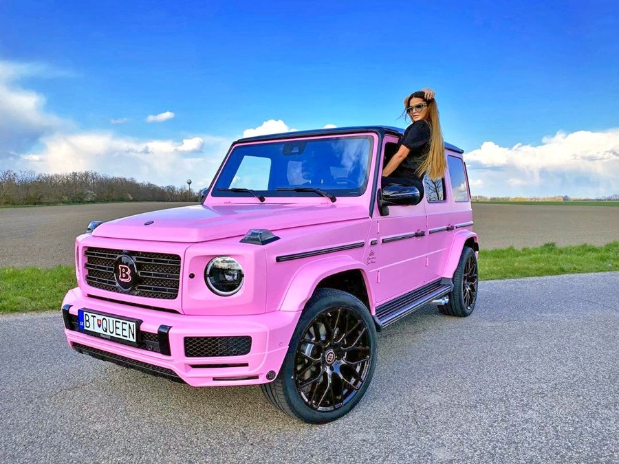 Zuzanine luxusné ružové auto