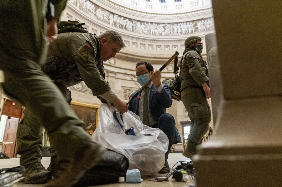 Republikán Andy Kim pomáha