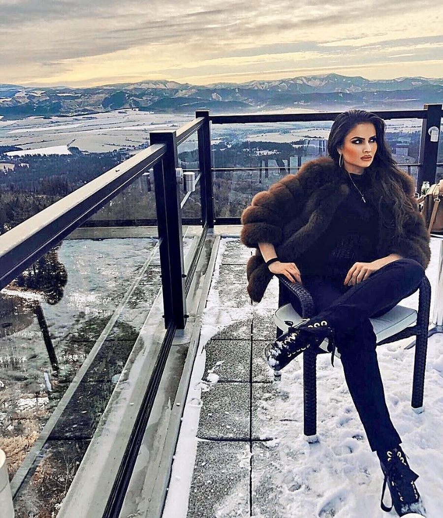 Kralevich uverejnila fotku z rozhľadne v Štrbskom Plese.
