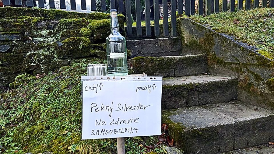 Ľubo (60) dbal, aby štamperlíky boli čisté a po každom použití ich dôkladne vyumýval. 