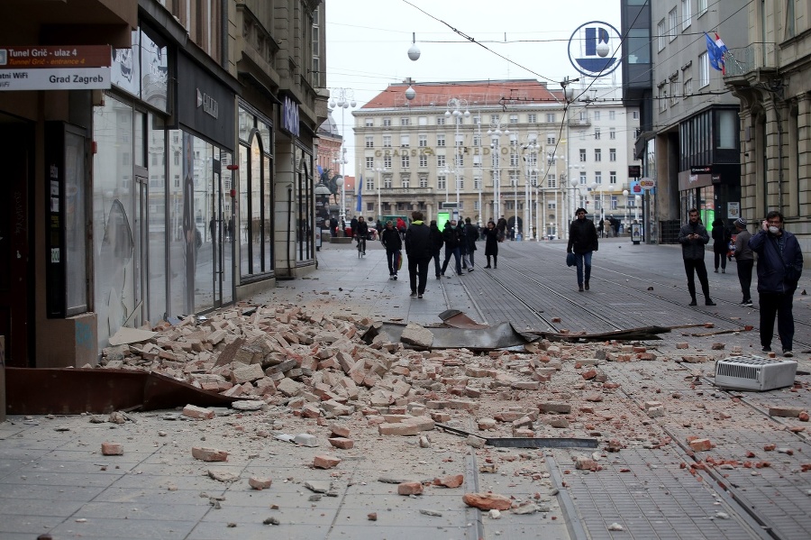 Silné otrasy zeme zaskočili