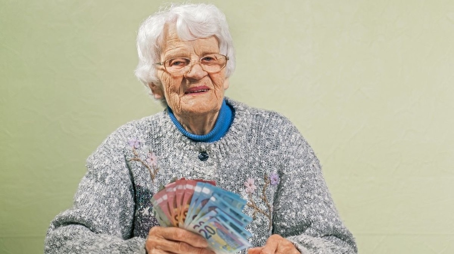 Dôchodcom pomôže každé euro