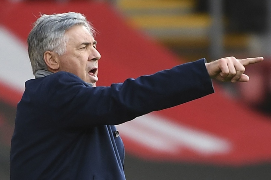 Trńer Evertonu Carlo Ancelotti