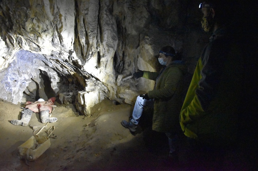 Turista počas prehliadky Stanišovskej